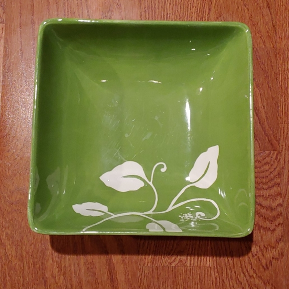 Beautiful Bowl - Picture 2 of 4